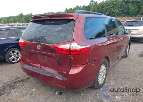 2017 Toyota Sienna Xle 8 Passenger z USA, uszkodzony, nr VIN 5TDYZ3DC2HS836092